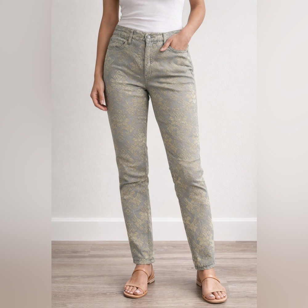 Free People Size 6 Cropped Skinny Pants